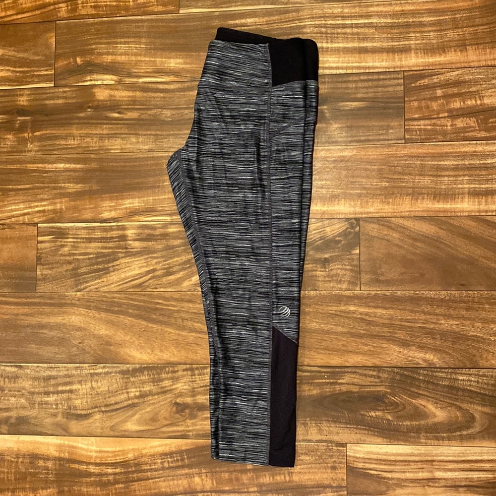 Workout/ Yoga pants size medium